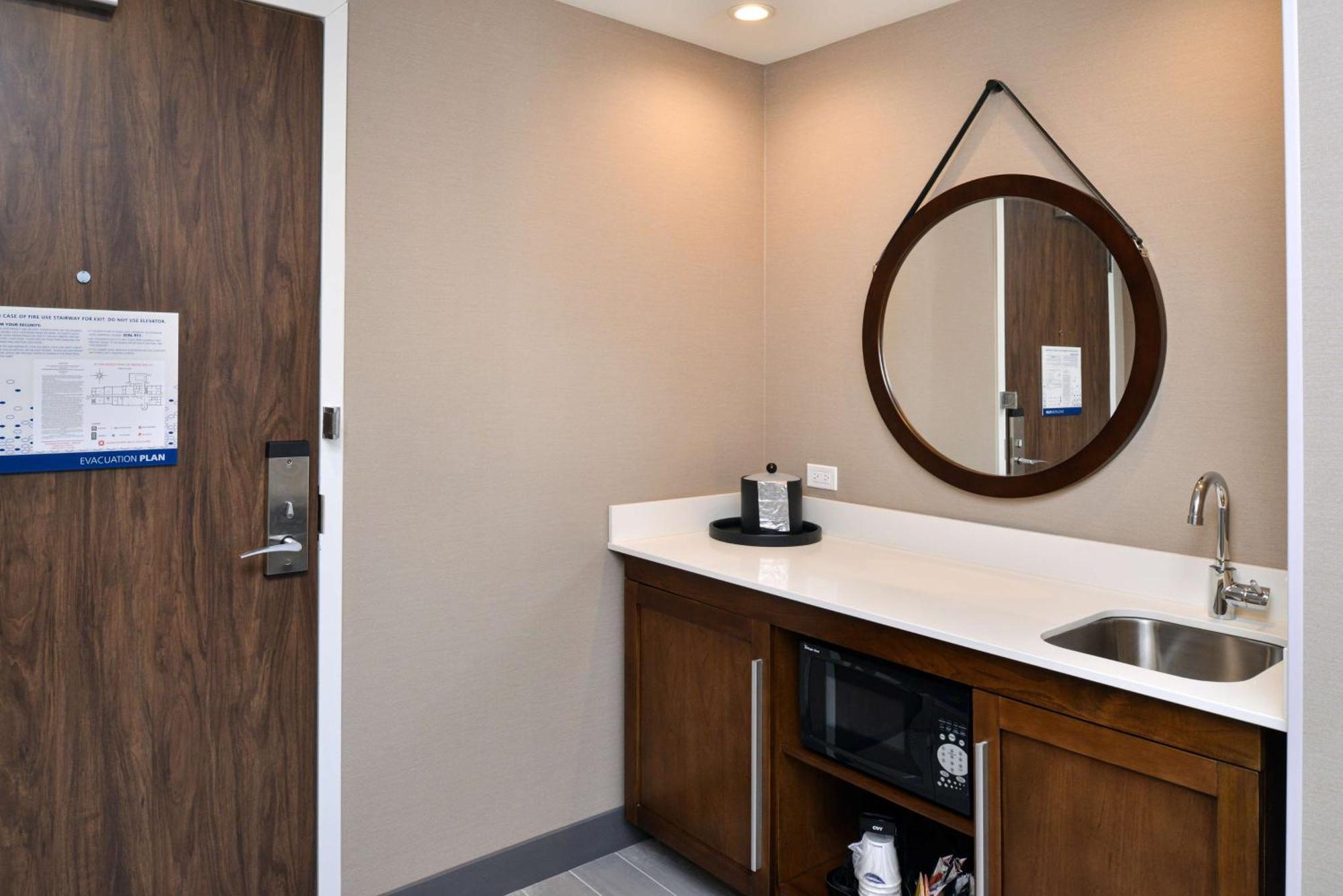 Hampton Inn & Suites Adrian, Mi Exterior foto